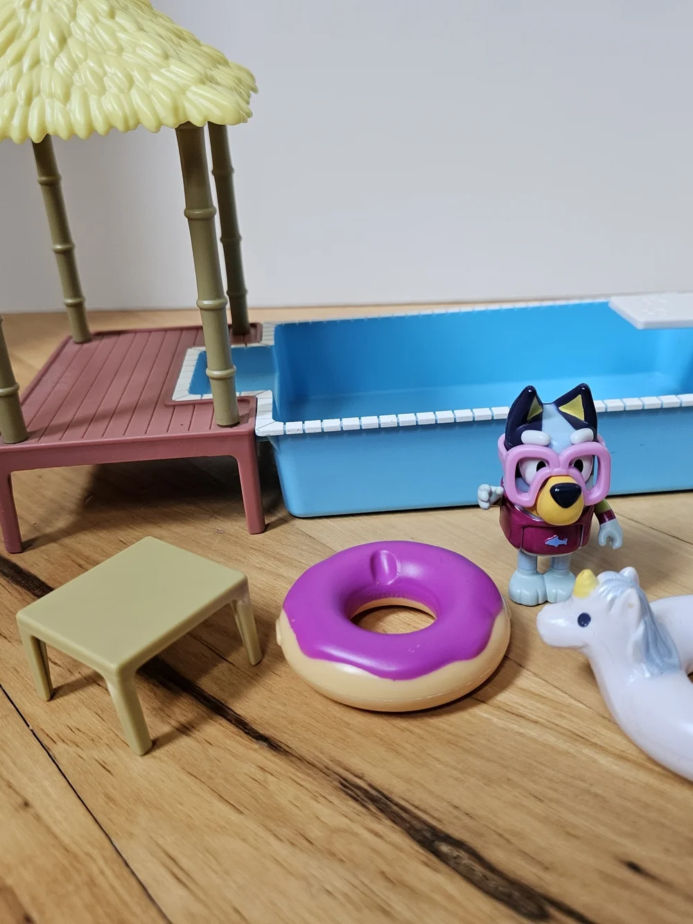Small Pets Pool Playset Accessory - Blue and Pink